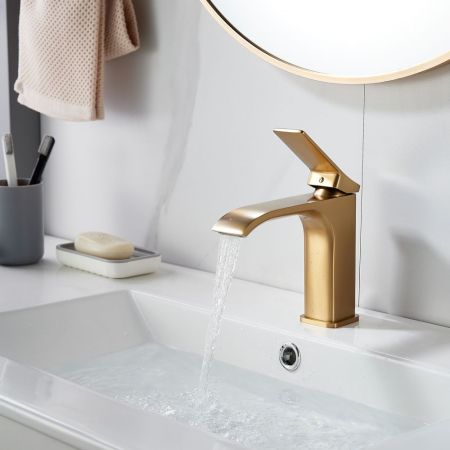 Смеситель для раковины Shevanik S4001G, золотой сатин