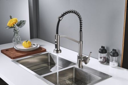 Смеситель для кухни с гибким изливом Shevanik S963L, сатин