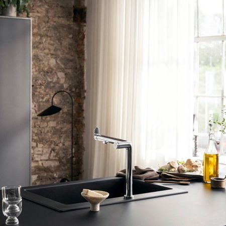 Смеситель для кухни, Hansgrohe, Aqittura M91, тип открывания воды-однорычажный, отверстия для монтажа-1, высота, мм-316, вынос излива, мм-267, тип излива-поворотный, стандарт подвода воды-3/8", цвет-хром, артикул 76804000