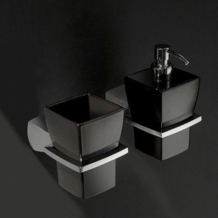 Стакан, Bertocci, Grace, одинарный, ширина, мм-80, глубина, мм-80, высота, мм-110, настольный/настенный, держатель для настенного монтажа-необходимо заказать, материал стакана-керамика, цвет-черный, артикул 142 7797 0000