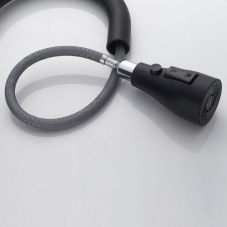 Смеситель для кухни с выдвижным изливом Shevanik S363H, черный