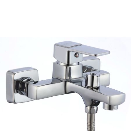 Смеситель для ванны D-Lin D130369, хром, артикул D130369