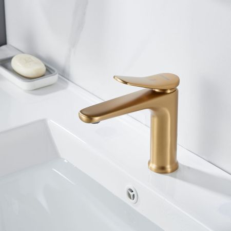 Смеситель для раковины Shevanik S4701G, золотой сатин, артикул S4701G