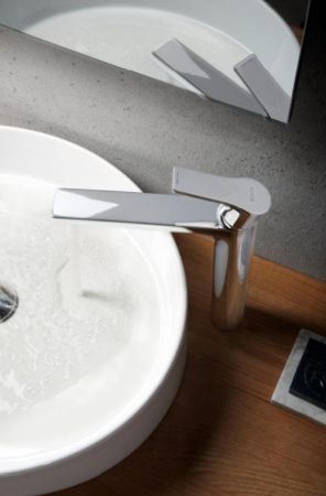 Смеситель для раковины, Kludi, ZENTA SL, тип открывания воды-однорычажный, тип регулирования воды-керамический картридж, монтаж-на раковину/столешницу, отверстия для монтажа-1, высота, мм-300, вынос излива, мм-180, донный клапан-отсутствует, тип подводки-, артикул 482560565