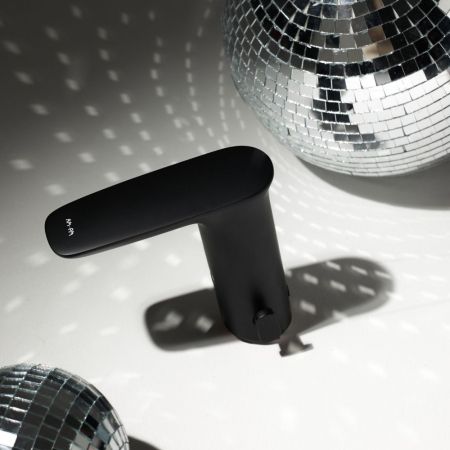 F50A02322 Inspire V2.0 смеситель для умывальника сенсорный, черный, шт.