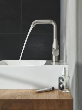 Смеситель для раковины GROHE Essence New с высоким изливом и донным клапаном, суперсталь (32628DC1)