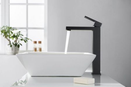 Смеситель для раковины Timo Selene 3061/03F Черный, артикул 3061/03F