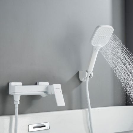 Смеситель для ванны Shevanik S4002C, белый