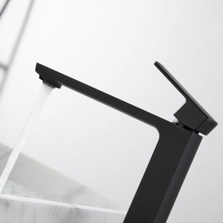 смесители для раковины Vincea Смеситель для раковины Next VBF-1N2MB однорычажный, черный,, артикул VBF-1N2MB