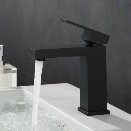 Смеситель для раковины Maretti Umbria Black UMB32RF51, черный, артикул UMB32RF51