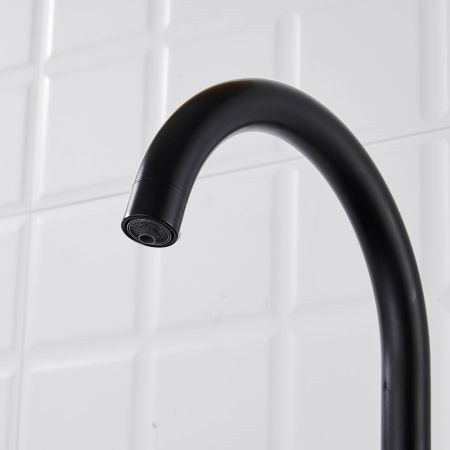 Смеситель для кухни с подключением фильтра Shevanik S428H, черный, артикул S428H