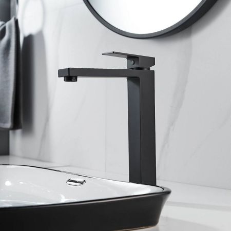 Смеситель для раковины высокий Maretti Umbria Black UMB32RF52, черный, артикул UMB32RF52