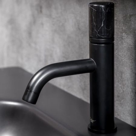 Смеситель STICK для умыв. низ. BLACK MRAMOR BLACK_Комплект