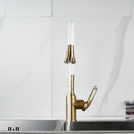 Смеситель для кухни с гибким изливом Raffine F303G-1, золотой сатин, артикул F303G-1