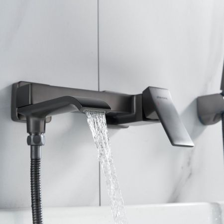 Смеситель для ванны Shevanik S4002T, оружейная сталь, артикул S4002T