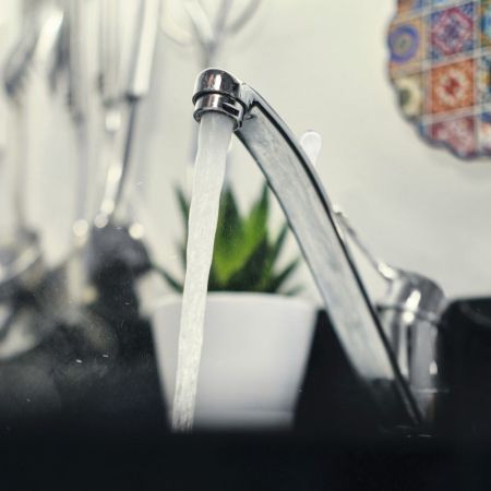 Смеситель для кухни с хирургической ручкой G.Lauf 4D4-A027, хром