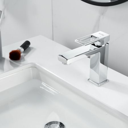 Смеситель для раковины Raffine F0196, хром