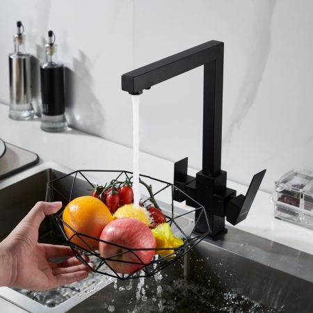 Смеситель для кухни с подключением фильтра Shevanik S148H, черный, артикул S148H