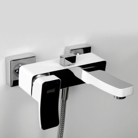 Aller 1061WHITE Смеситель для ванны с коротким изливом, артикул 1061W