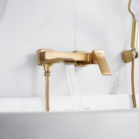 Смеситель для ванны Shevanik S4002G, золотой сатин, артикул S4002G