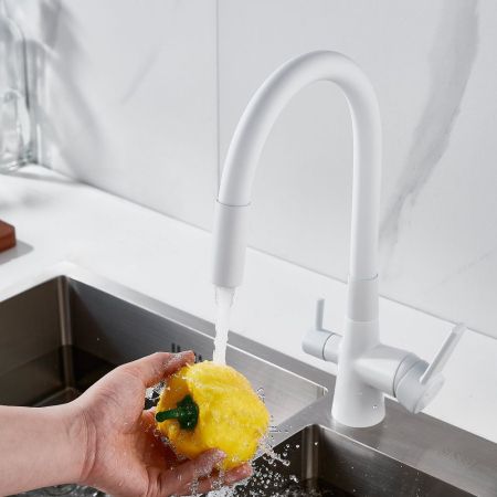 Смеситель для кухни с гибким изливом и подключением фильтра Shevanik S668C, белый, артикул S668C