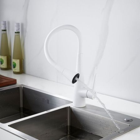 Смеситель для кухни с гибким изливом и режимом "душ" Rose R213C, белый