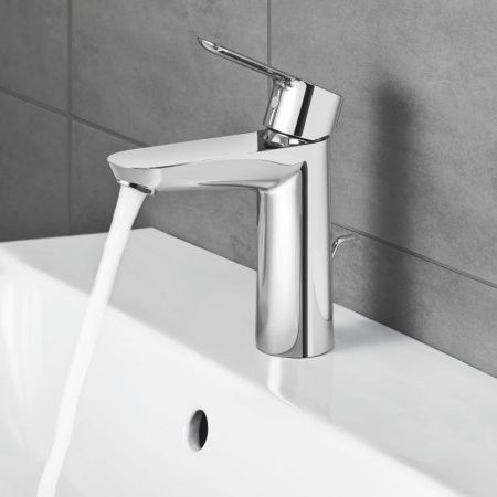 Смеситель для раковины GROHE BauLoop с донным клапаном, M-Size, хром (23762000) Смеситель для раковины GROHE BauLoop с донным клапаном, M-Size, хром (23762000)