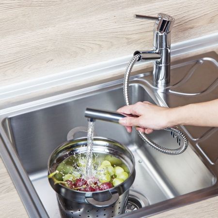 Смеситель для кухни Iddis Velikan VE2SBP0i05 Хром