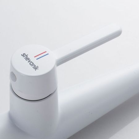 Смеситель для кухни с выдвижным изливом Shevanik S363C, белый