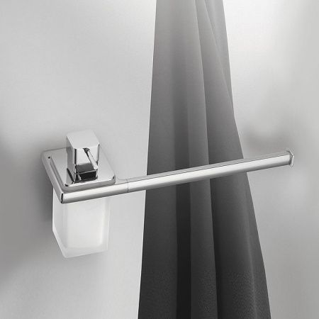 Полотенцедержатель + дозатор для жидкого мыла Colombo Design Lulu B6274 Хром Полотенцедержатель + дозатор для жидкого мыла Colombo Design Lulu B6274 Хром