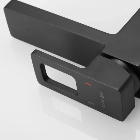 Смеситель для раковины с гигиеническим душем Shevanik S8271H, черный