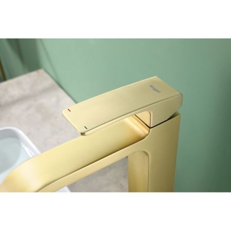 Смеситель для раковины высокий Raglo R02.15.03, золотой сатин