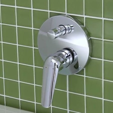 Смеситель для душа, Hansgrohe, Novus, тип открывания воды-однорычажный, тип установки-встраиваемый, отверстия для монтажа-1, комплектация-переключатель, внутренняя часть-необходимо заказать, цвет-хром