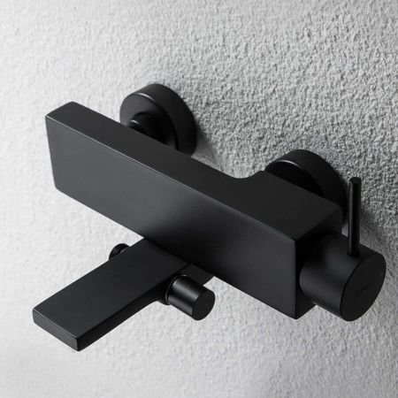 Смеситель для ванны Bravat Arc F66061K-01A-ENG, черный, артикул F66061K-01A-ENG