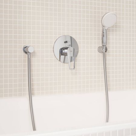 Смеситель для ванны GROHE BauLoop однорычажный, круглая розетка, хром (29081001)
