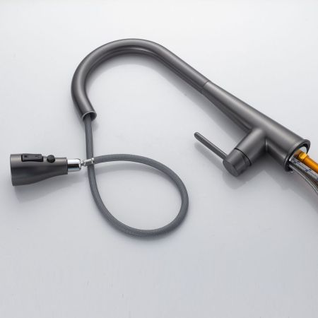 Смеситель для кухни с выдвижным изливом Shevanik S363T, оружейная сталь