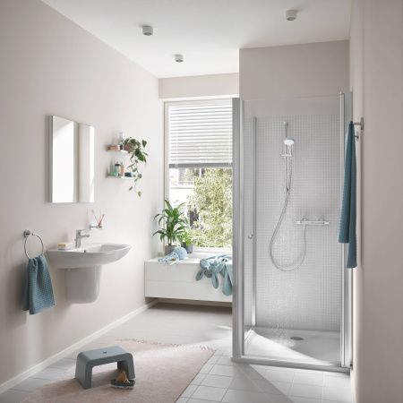 Термостат для душа GROHE Precision Flow с душевым гарнитуром, хром (34841000) Термостат для душа GROHE Precision Flow с душевым гарнитуром, хром (34841000)