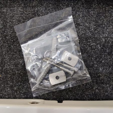 Laufen Alessi One Полочка 630х175мм с полотенцедержателем, из керамики, цвет: белый, артикул 8.7097.2.000.000.1