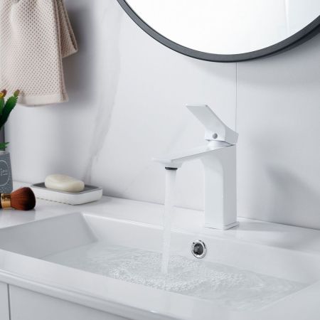 Смеситель для раковины Shevanik S6101C, белый