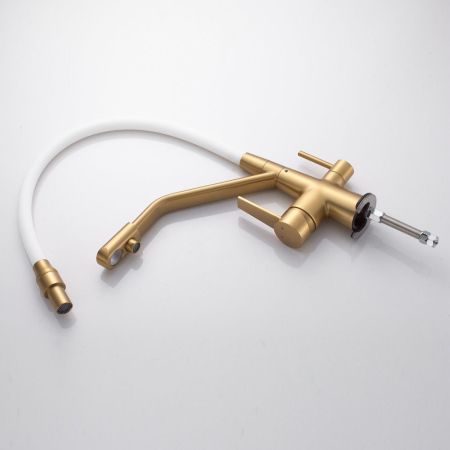 Смеситель для кухни с подключением фильтра воды Rose R558G, золотой сатин