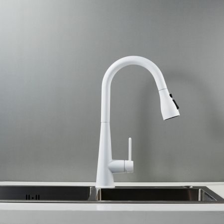 Смеситель для кухни с выдвижным изливом Shevanik S363C, белый