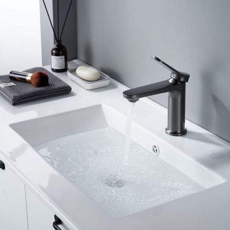 Смеситель для раковины Shevanik S4301T, оружейная сталь, артикул S4301T