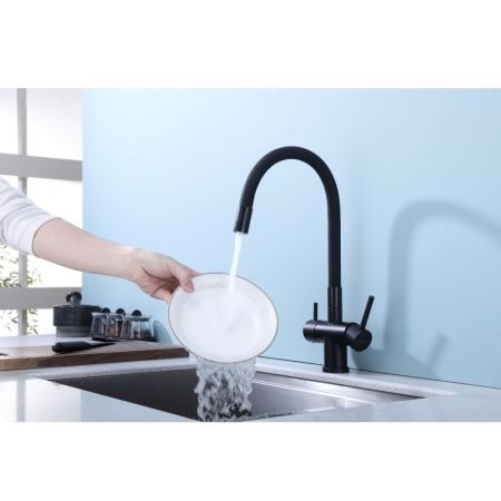 Смеситель для кухни с подключением фильтра Splenka S70.64.06, черный