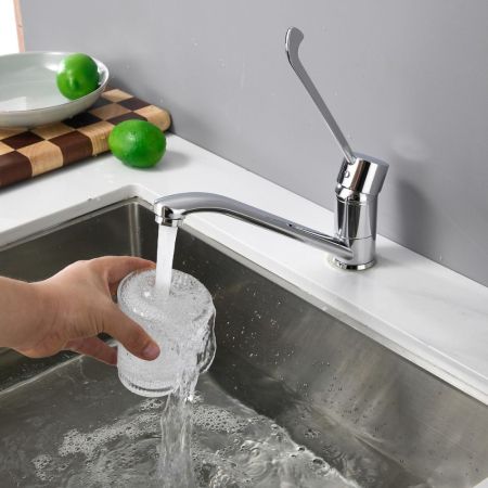 Смеситель для кухни с хирургической ручкой BELZ B70019, хром