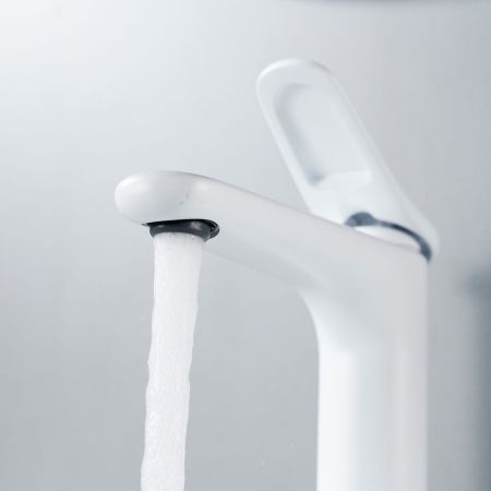 Смеситель для раковины Shevanik S4701C, белый