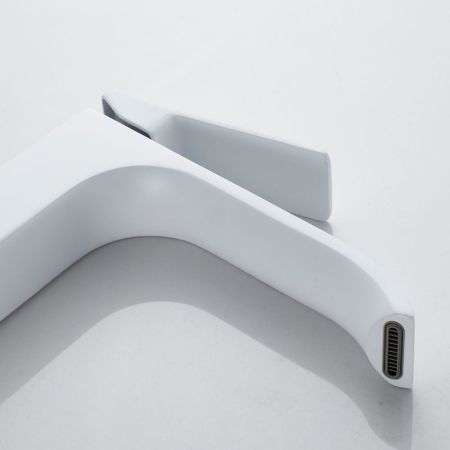 Смеситель для раковины высокий Shevanik S4011C, белый