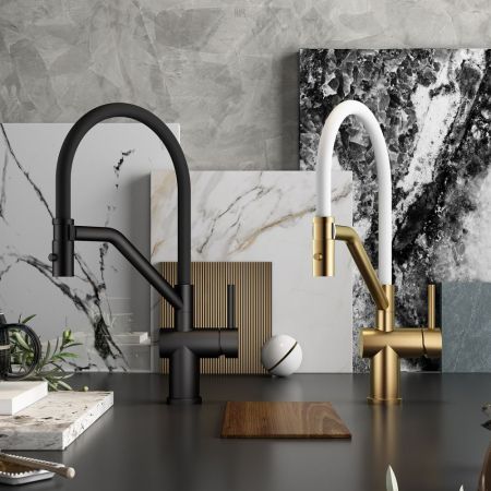 Смеситель для кухни со съемным изливом на магните Raglo R86.41.06, черный