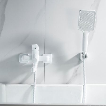 Смеситель для ванны Shevanik S9902C, белый