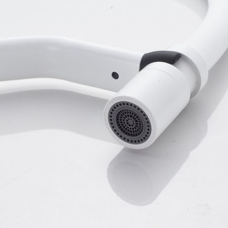 Смеситель для кухни с гибким изливом Shevanik S343C-1, белый