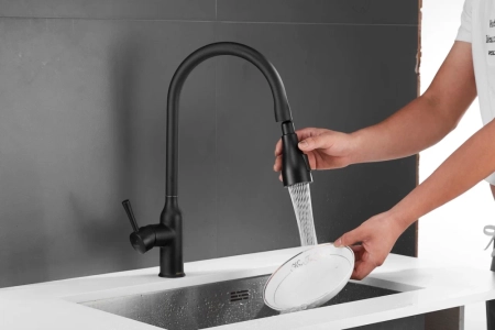 Смеситель для кухни с выдвижным изливом Shevanik S163H, черный, артикул S163H